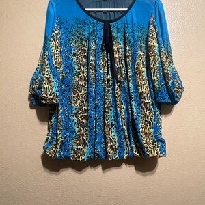 Blue Leopard Print Women's Top size M perfect condition